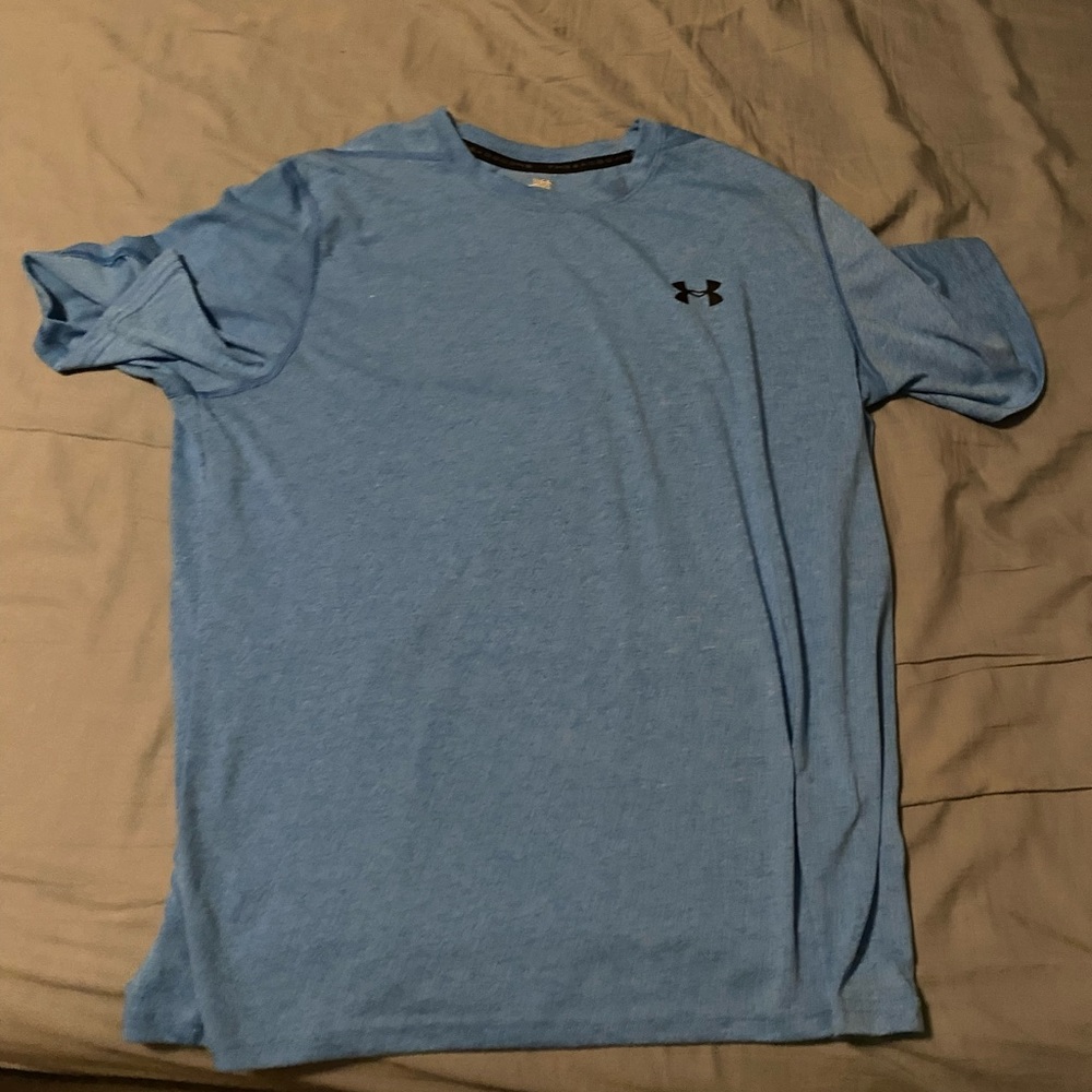 Mens under armor shirt